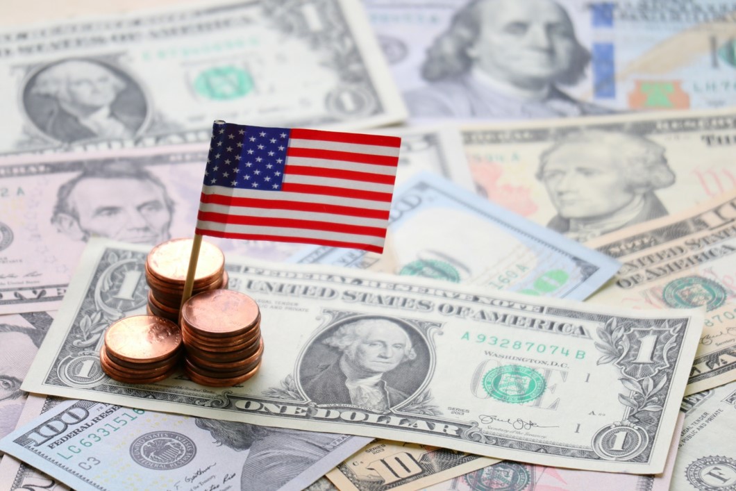 Dollar Gains On Hawkish Fed