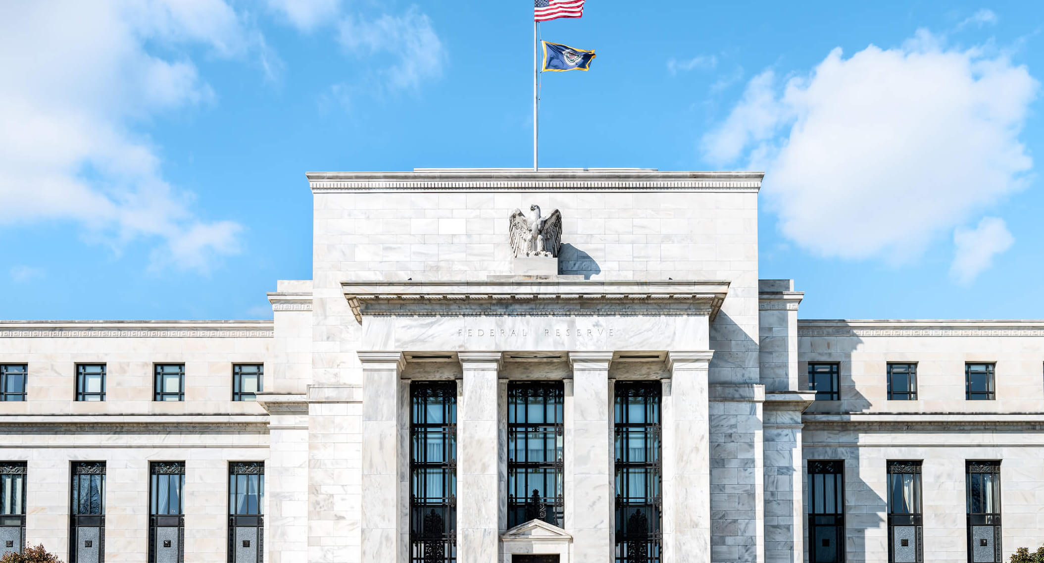 Traders Await Fed Minutes